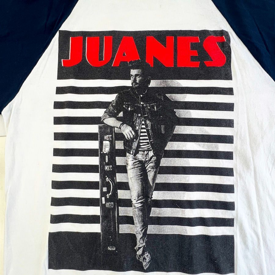 https://assets.mercari-shops-static.com/-/large/plain/2JVyeiKcaqupQzSWrwtU34.jpg@jpg