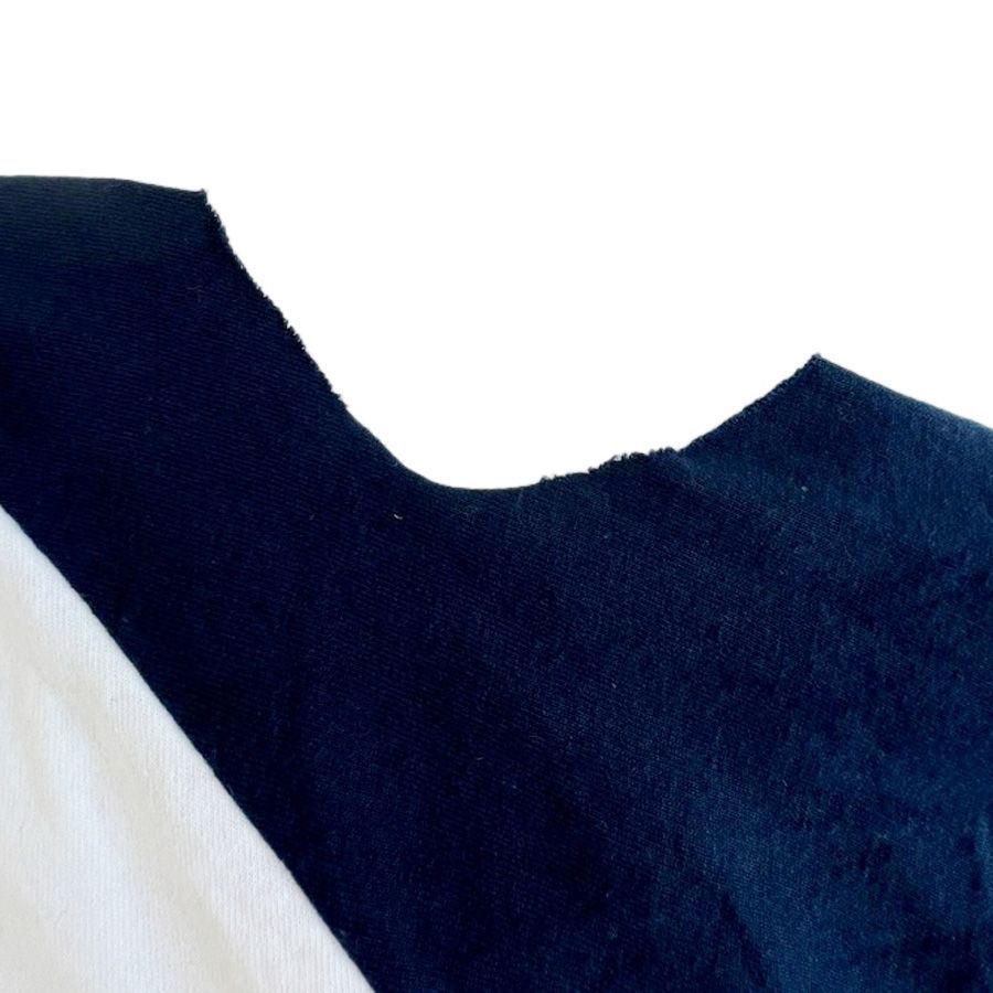 https://assets.mercari-shops-static.com/-/large/plain/2JVyeiKoxS9kapis5GTyr4.jpg@jpg
