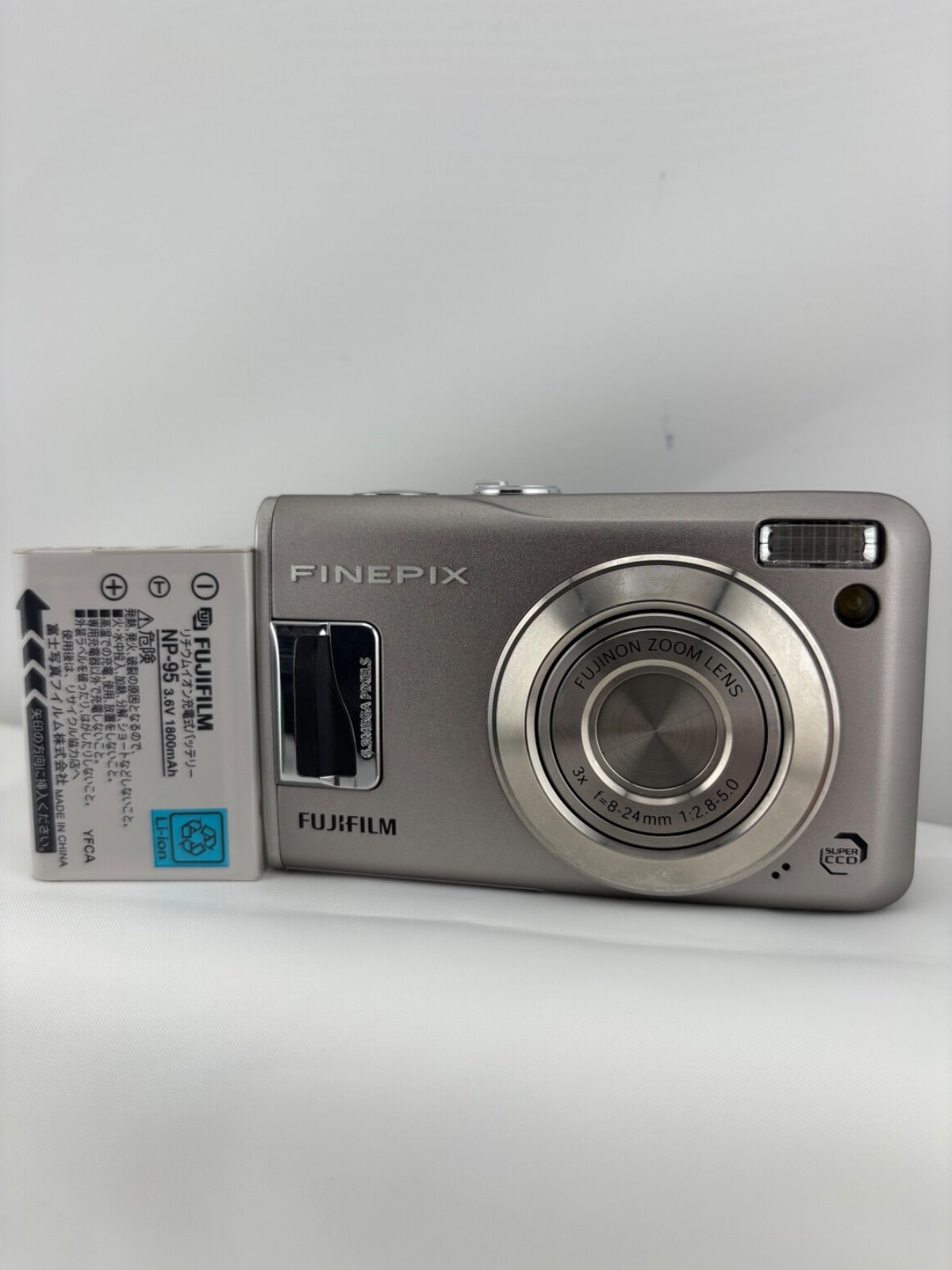 2351 [Good Condition, Operation Confirmed] FUJIFILM FinePix F31fd Silver Fujifilm FinePix
