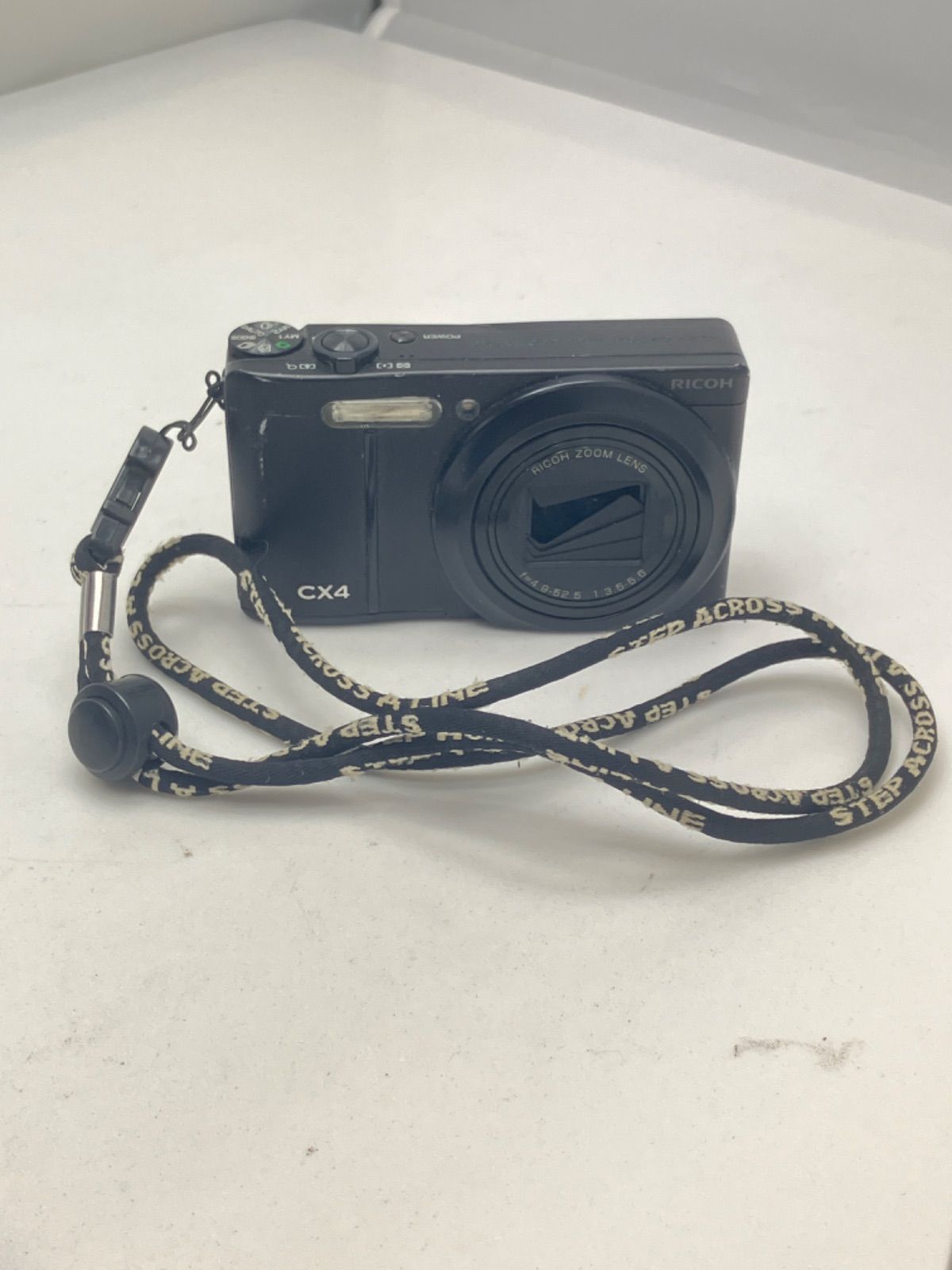 ☆ RICOH Ricoh CX4 digital camera with camera strap