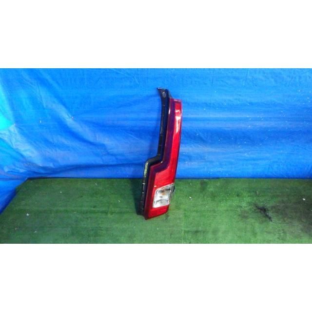 ムーヴ DBA-LA160S 右テールランプ 7,654円