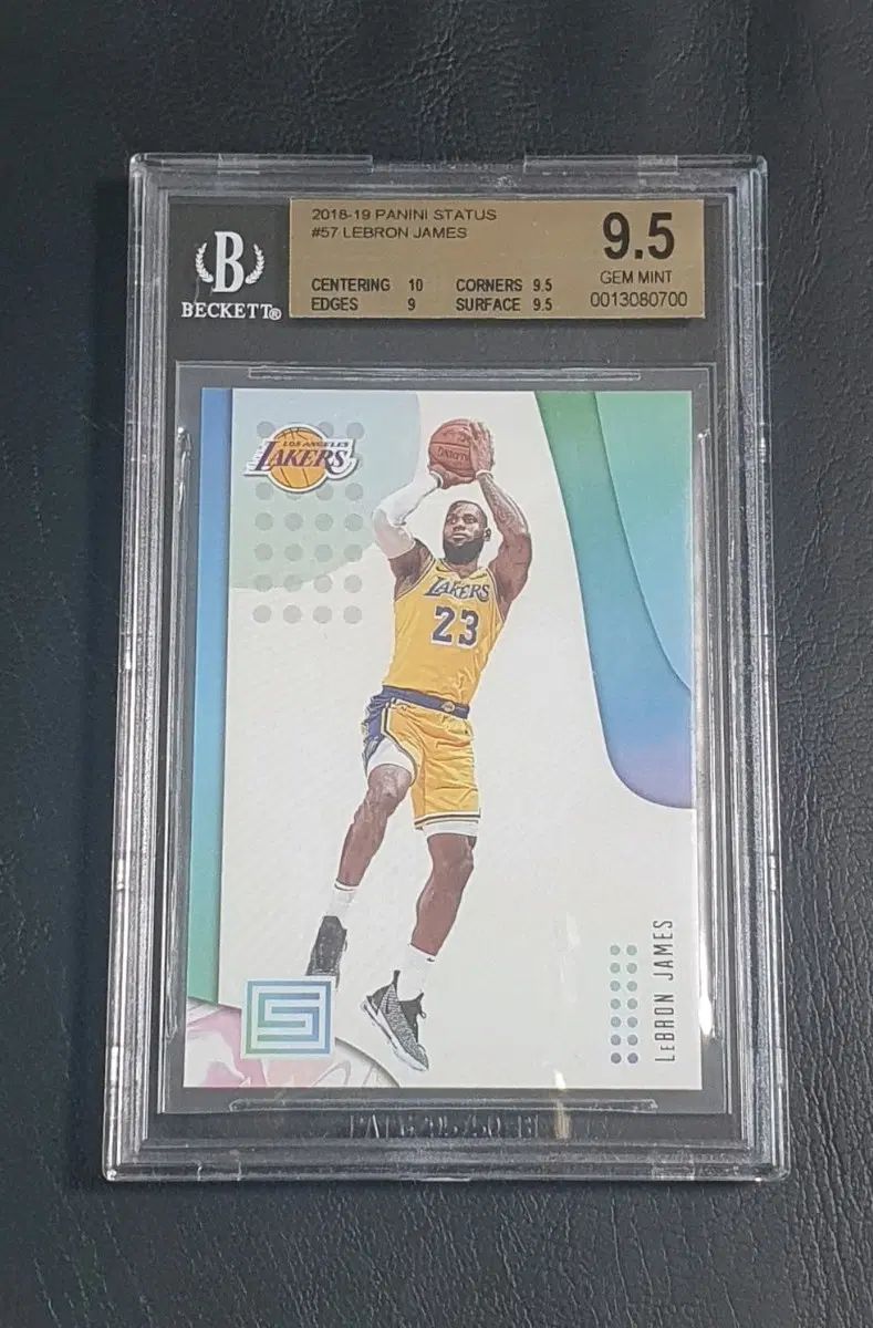 2018 - 19 パニーニ ステイタス レブロン ジェームス カード BGS 9 5 LeBron James Lakers RC