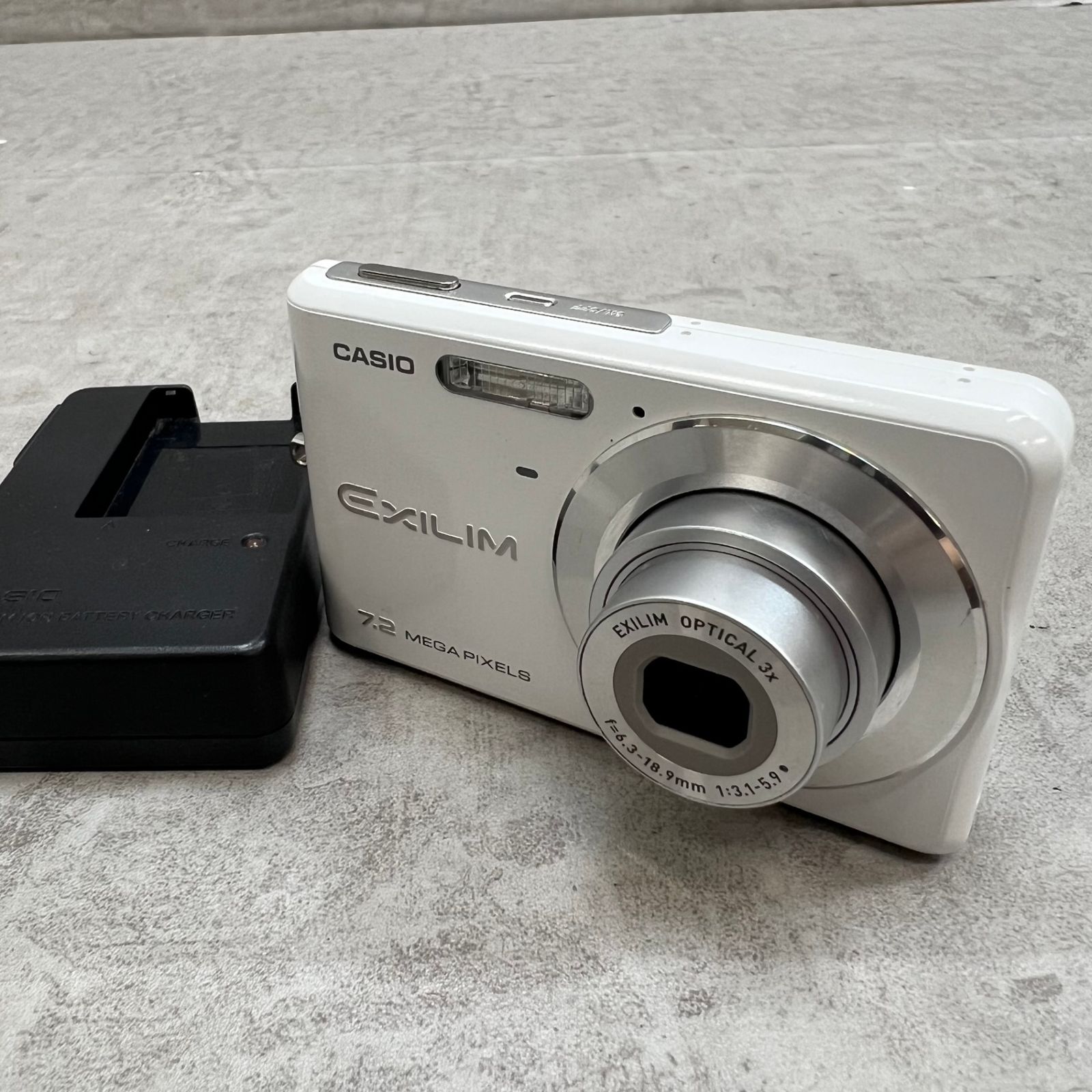 Casio compact digital camera Elixim EX-Z77 CASIO EXILIM