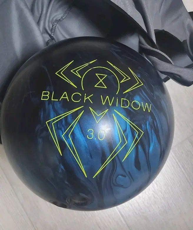 black widow（ブラックウィドウ） サファイア ハイブリッド ボーリング 14 パウンド 13,054円