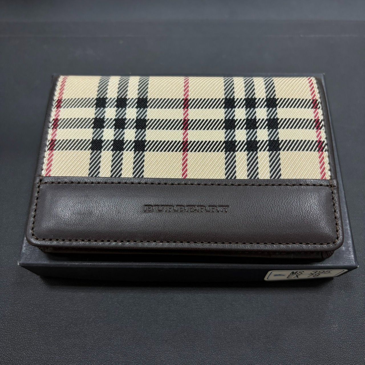 MK1527 【ER268】 バーバリー BURBERRY ノバチェック パスケース