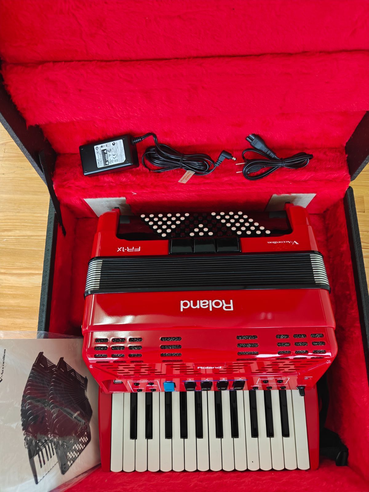 Roland ローランド / V-Accordion FR-1X RD レッド Ｖアコーディオン ピアノ鍵盤タイプ　美品　音確認済み