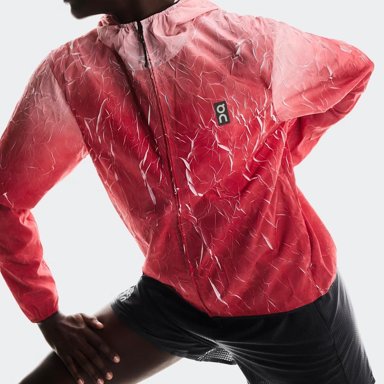 新品 未使用 On Pace Run Jacket オン ペースランジャケット ウィンドブレーカー パーカー ランニングウェア タグ付き