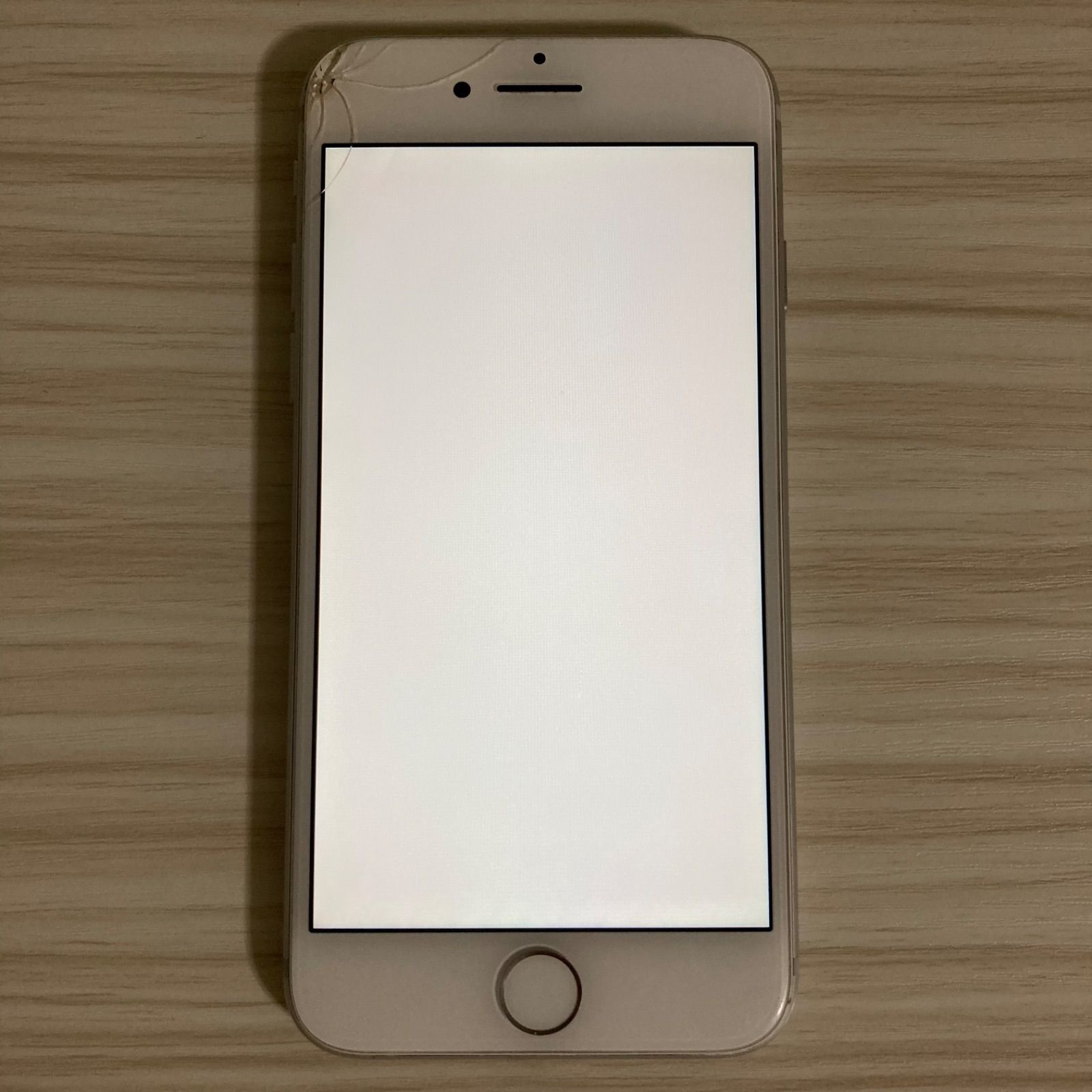 iPhone7 32GB Silver SIMフリー バッテリー85% - メルカリ
