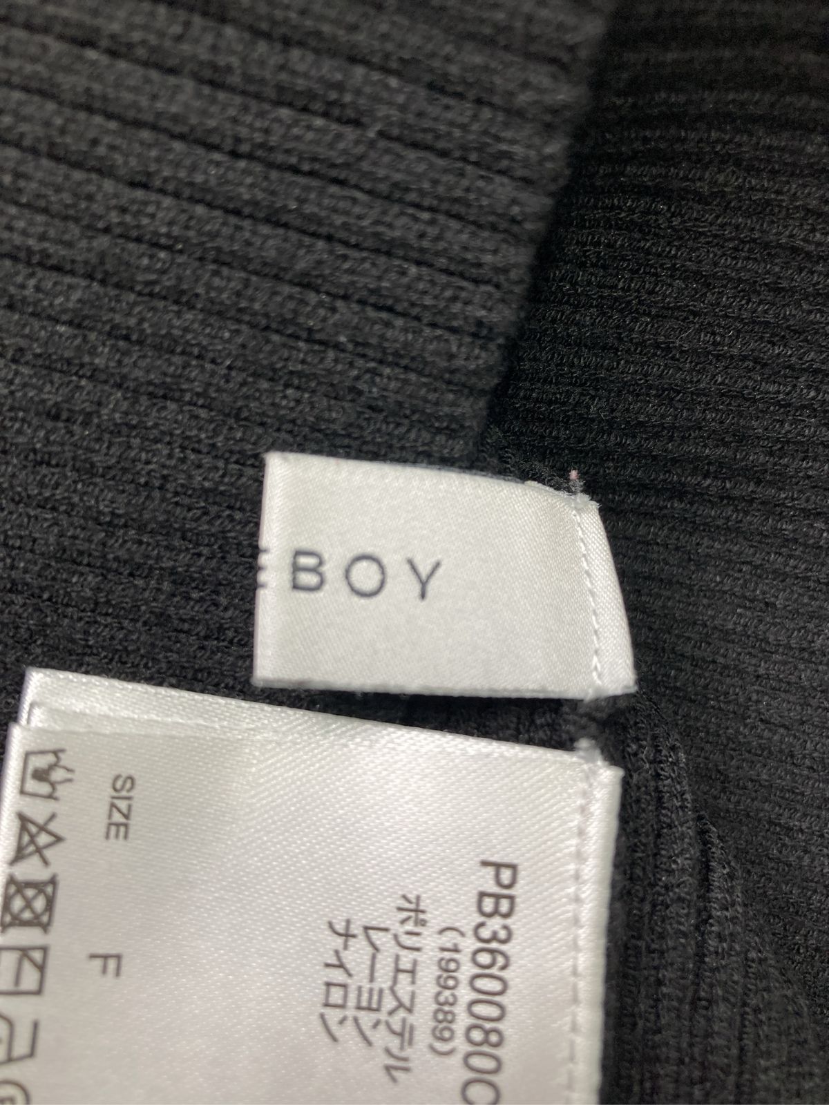https://assets.mercari-shops-static.com/-/large/plain/2JW5shvg2JaBXLxtPbn9ec.jpg@jpg