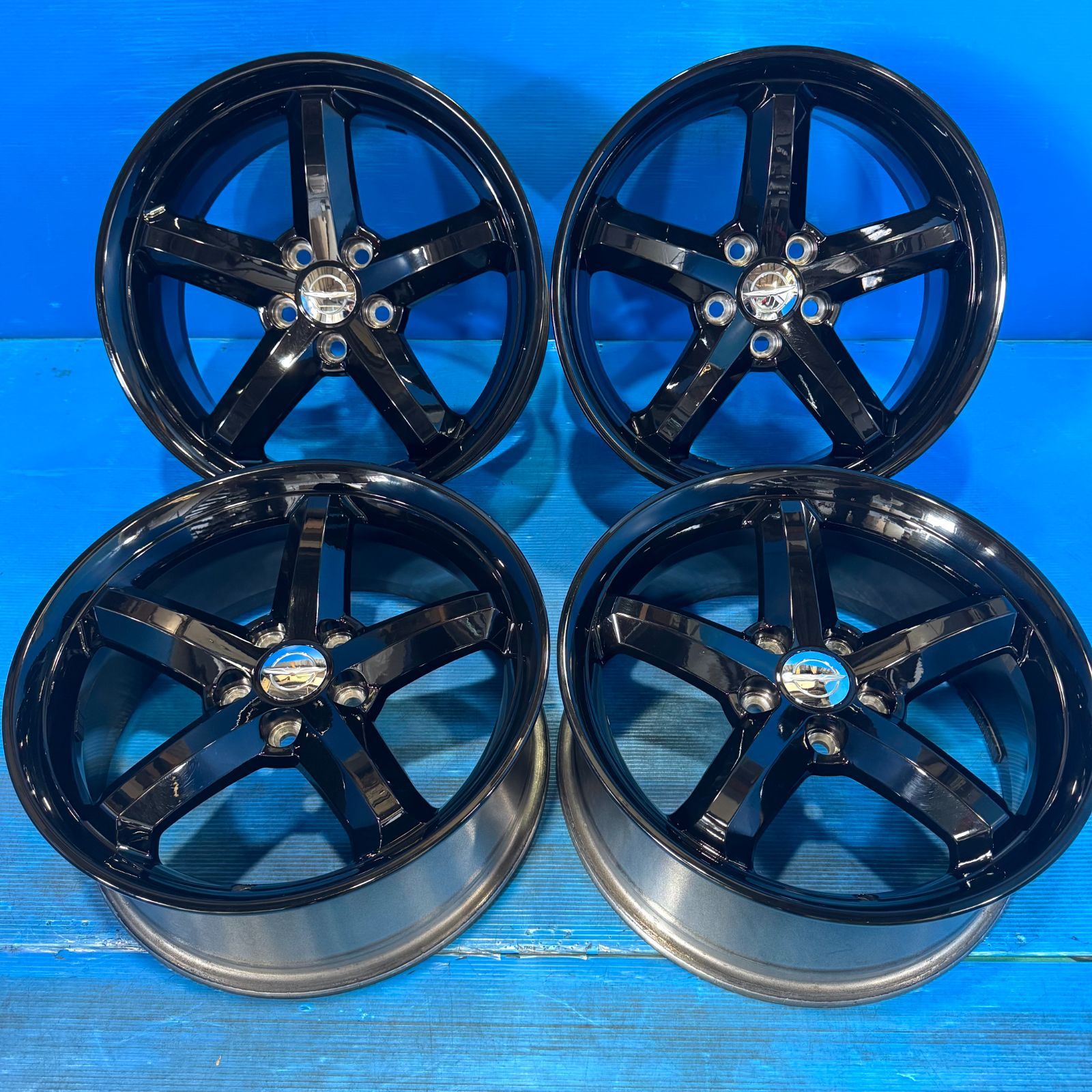 美品 クライスラー 純正 18インチ 7.5J +24 PCD115 5H ブラック 5本スポーク 4本 300 300C ダッジ チャージャー チャレンジャー マグナム アルミホイール 輸入車