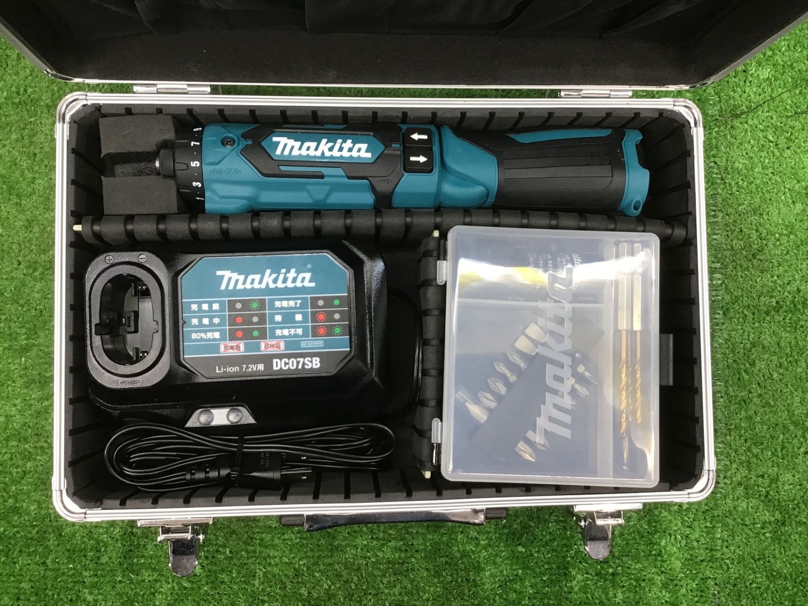 【中古美品】マキタ(makita) コードレスドリルドライバー DF012DSHX□アクトツール富山店□B