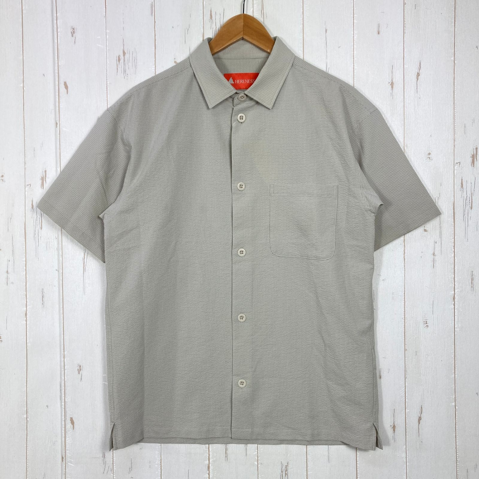 ✉️Unisex M ベージュ系 HERENESS（ヒアネス） アウトドア シアサッカー シャツ Outdoor Seersucker Shirt Primeflex / ストレッチ / 速乾 ポリエステル ウェア トップス インナー シャツ 10,000円