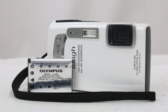 [반품 보증] 올림푸스 올림푸스 터프 TG-310 3.6x 화이트 컴팩트 디지털 카메라 (배터리 포함) e18513