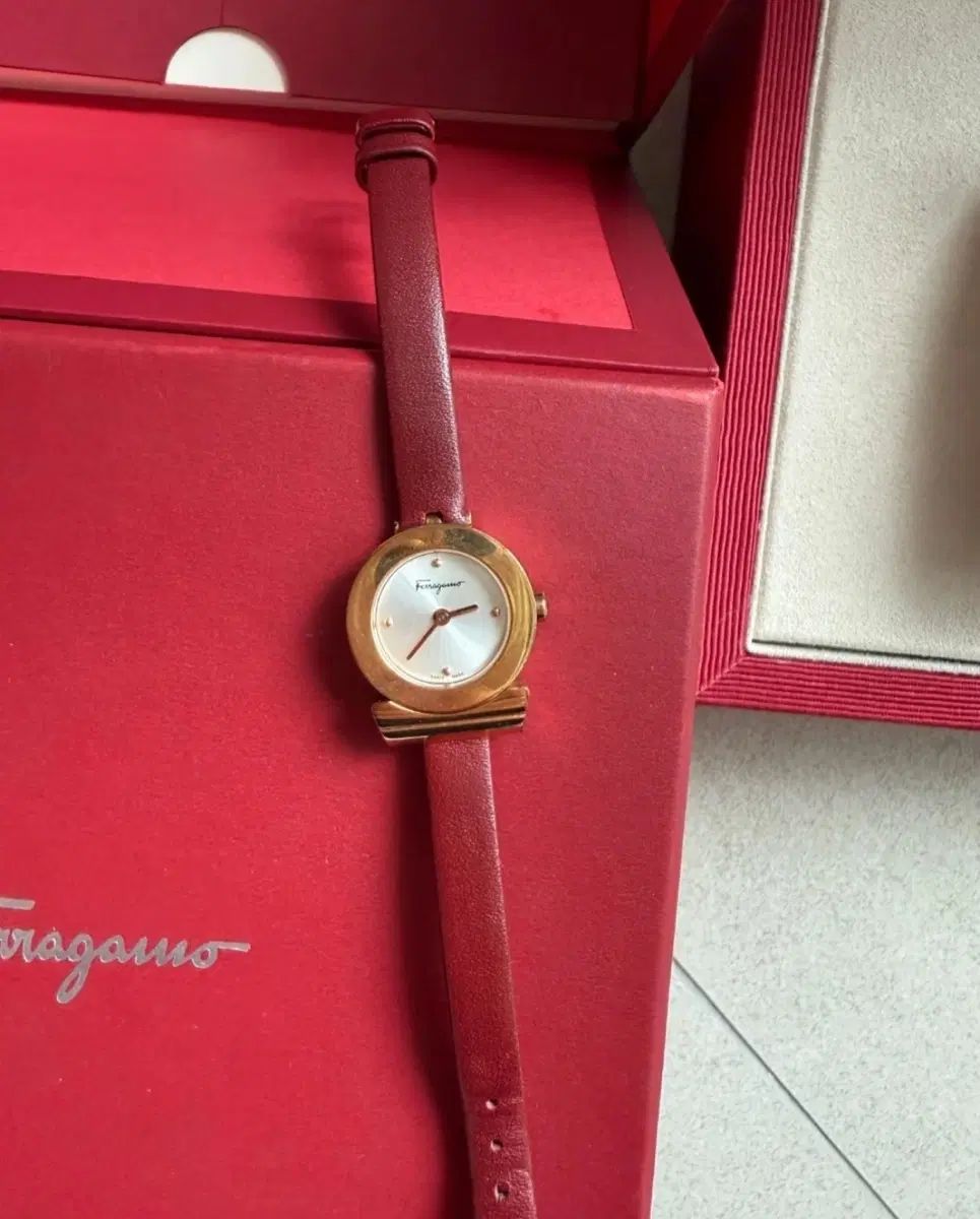(正規品) FERRAGAMO フェラガモ 時計