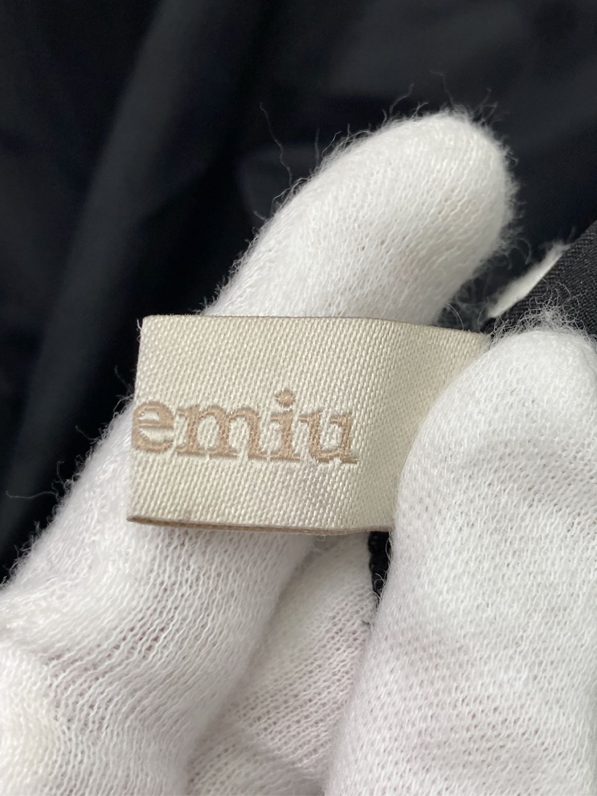 https://assets.mercari-shops-static.com/-/large/plain/2JW8UAn2Jqg4md297FJmaK.jpg@jpg