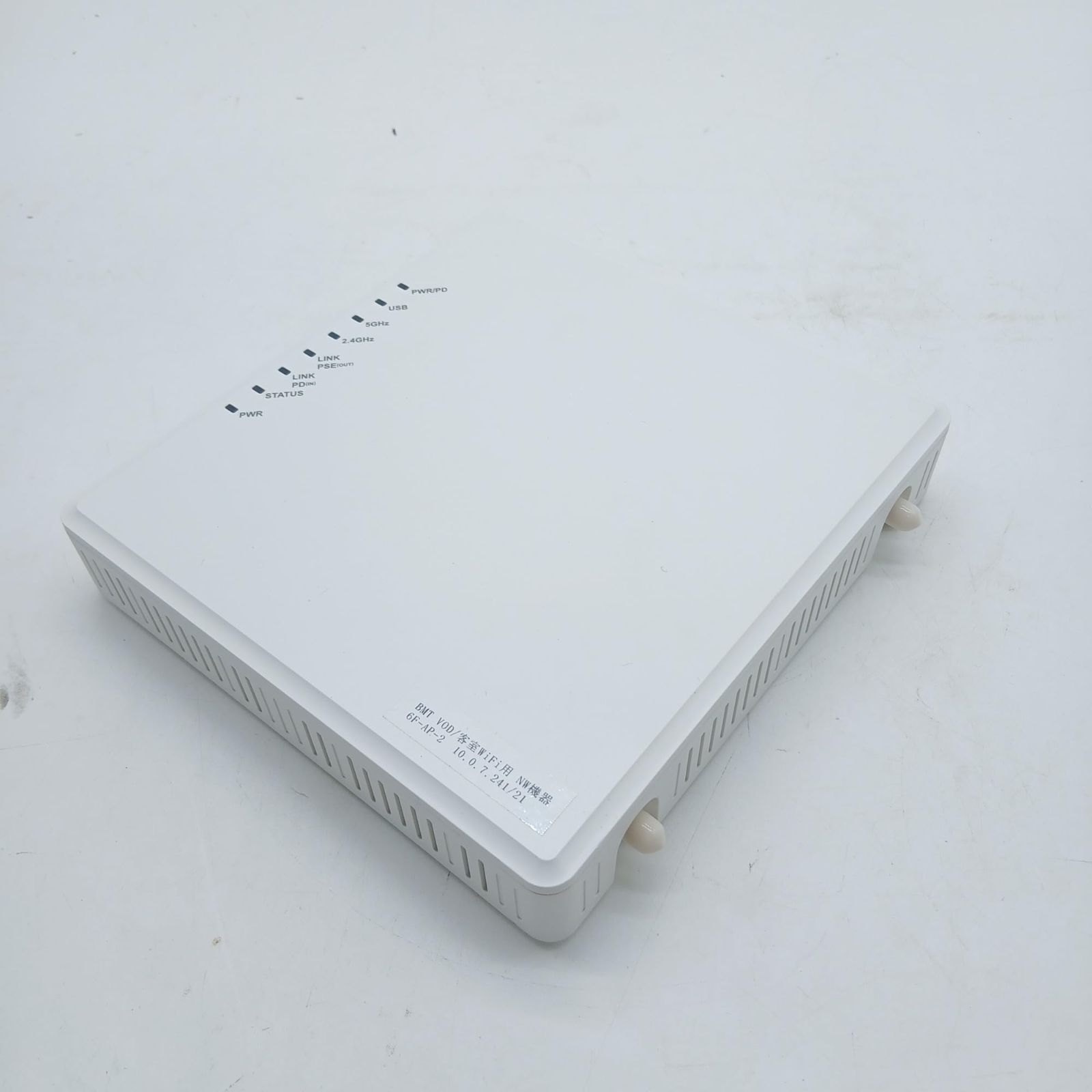 No.6826 エレコム 法人向け 無線アクセスポイント Wi-Fi6 11ax 5GHz/1201Mbps + 2.4GHz/574Mbps 同時通信対応 インテリ PoEパススルー機能付き ホワイト WAB-M1775-PS 8,877円