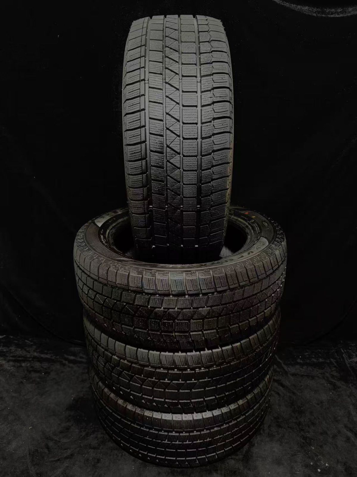 24年製　中古タイヤ4本セット　KENDA 225/55R17 97Q 8分山　スタッドレスタイヤ　T-435 ① ★T-435の①と②同時に購入手続きお願いします。