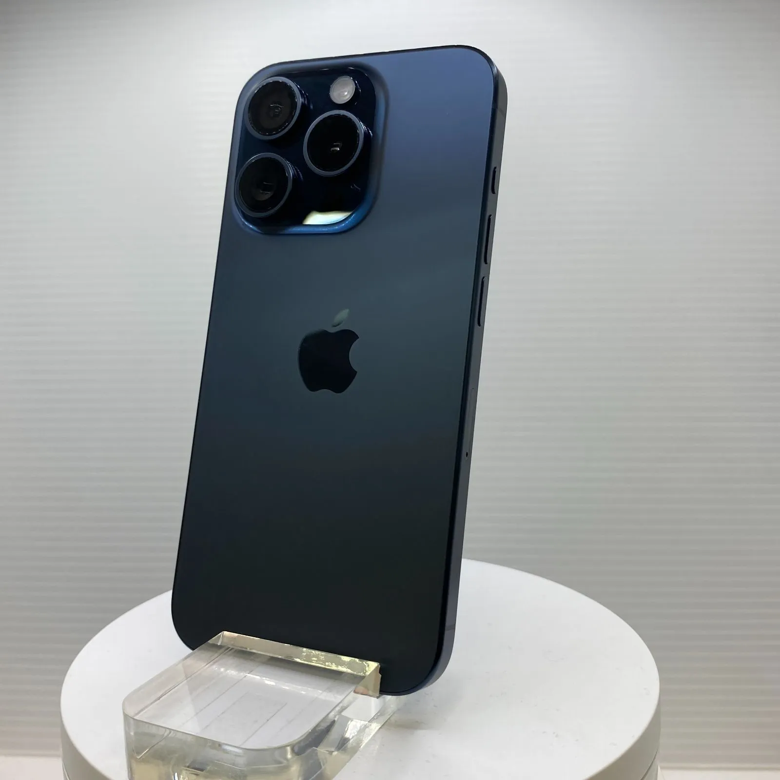 【極美品】iPhone 15 Pro 128GB バッテリー100% iPhone 15 Pro 128GB ブルーチタニウム バッテリー100% SIMフリー 中古
