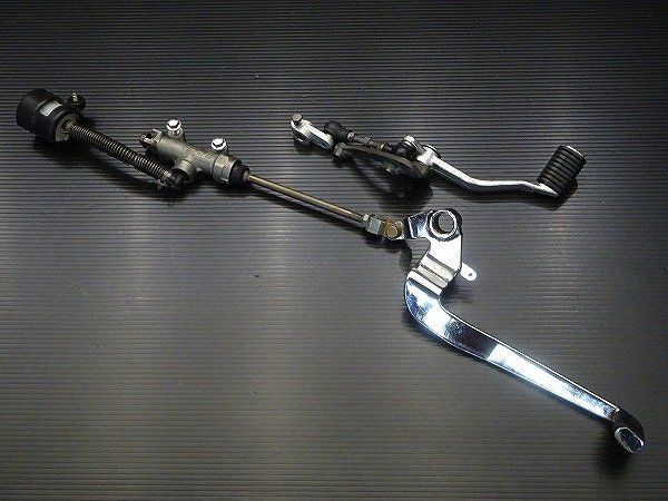 エストレヤ 1994年式 BJ250A フロントステップペダルASSY Kawasaki カワサキ パーツ KA-AR-049