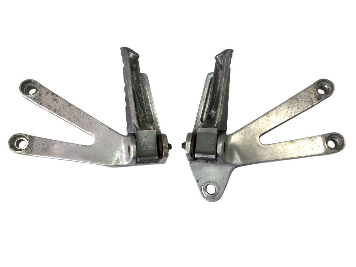 YAMAHA　FZR250R　3LN　89　絶版　タンデムステップ　左右　希少品　交換　補修にも（中古）2958-N5328