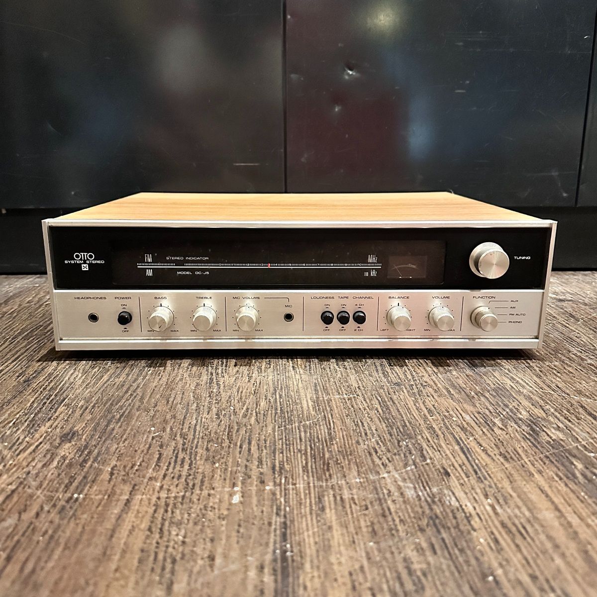 Sanyo DC-J5 AM/FM Stereo Receiver サンヨー メンテナンス済み -r755