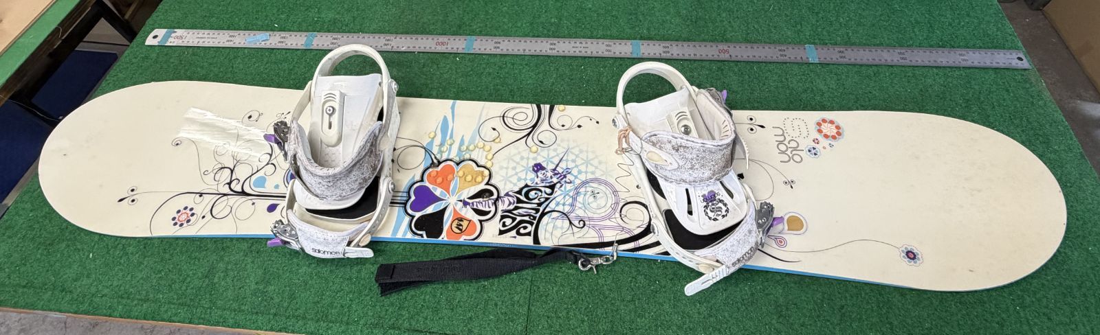 スノーボード板 145㎝　ホワイト　SALOMON　かわいい サロモン