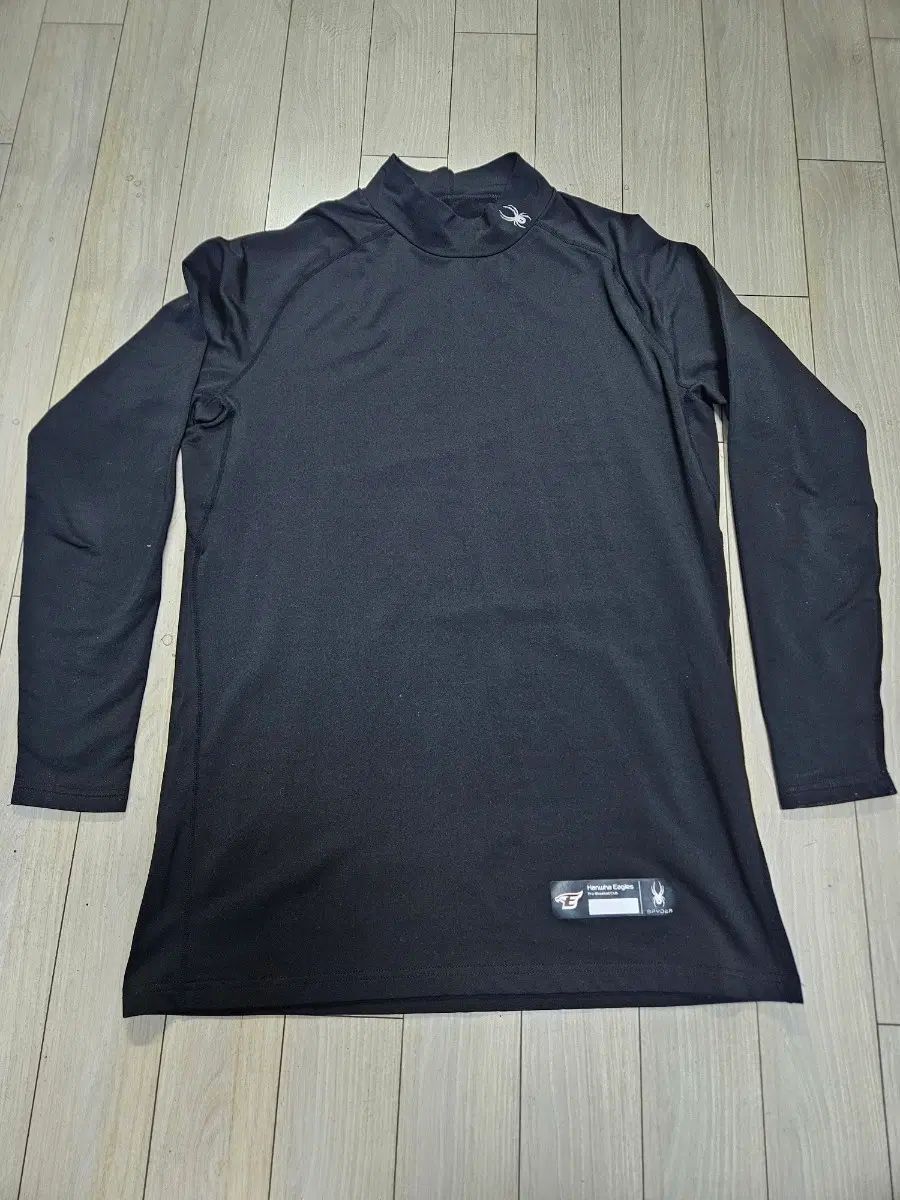 ハンファ・イーグルス スパイダー 起毛 アンダーTシャツ 8,249円