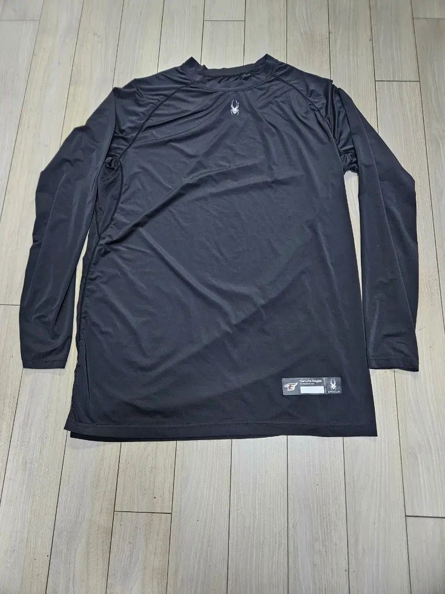 ハンファ・イーグルス スパイダー 長袖 アンダーTシャツ 出品