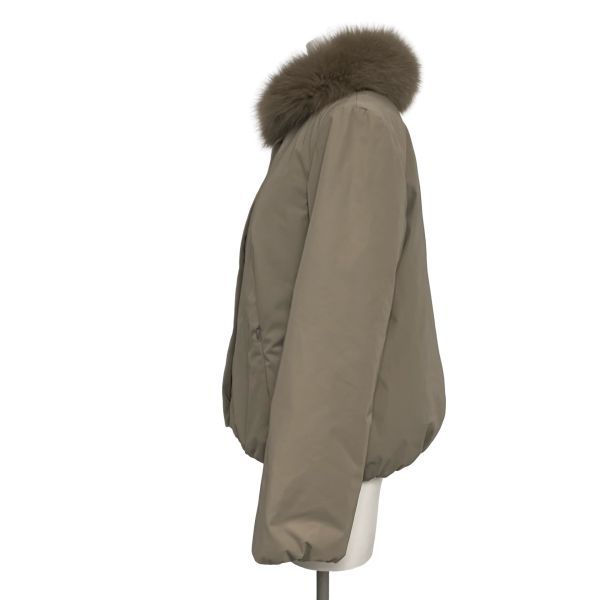 https://assets.mercari-shops-static.com/-/large/plain/2JWBEtgzvNozefM5ahGHHi.jpg@jpg