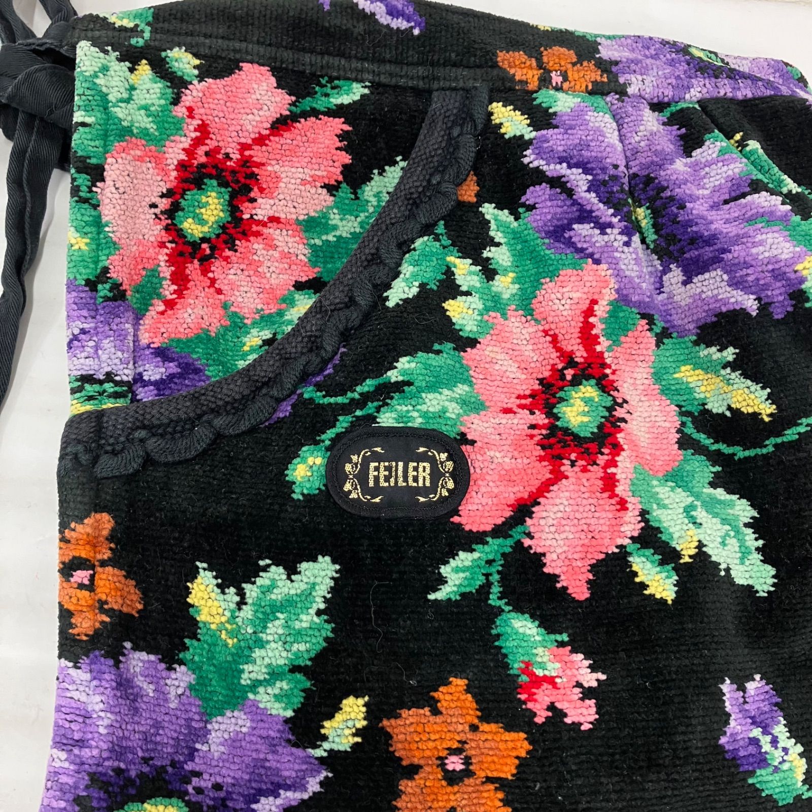 7810 FEILER フェイラー エプロン ブラック 黒 レディース 花柄