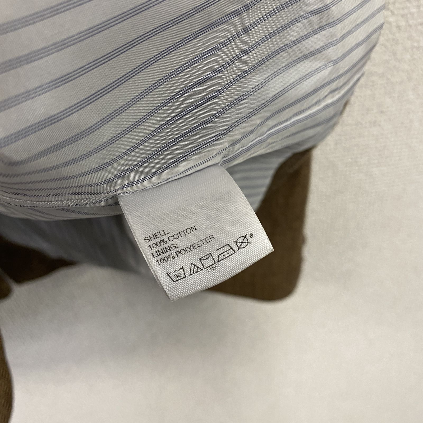 https://assets.mercari-shops-static.com/-/large/plain/2JWBW3r5UUHP4vYzVTNhtJ.jpg@jpg