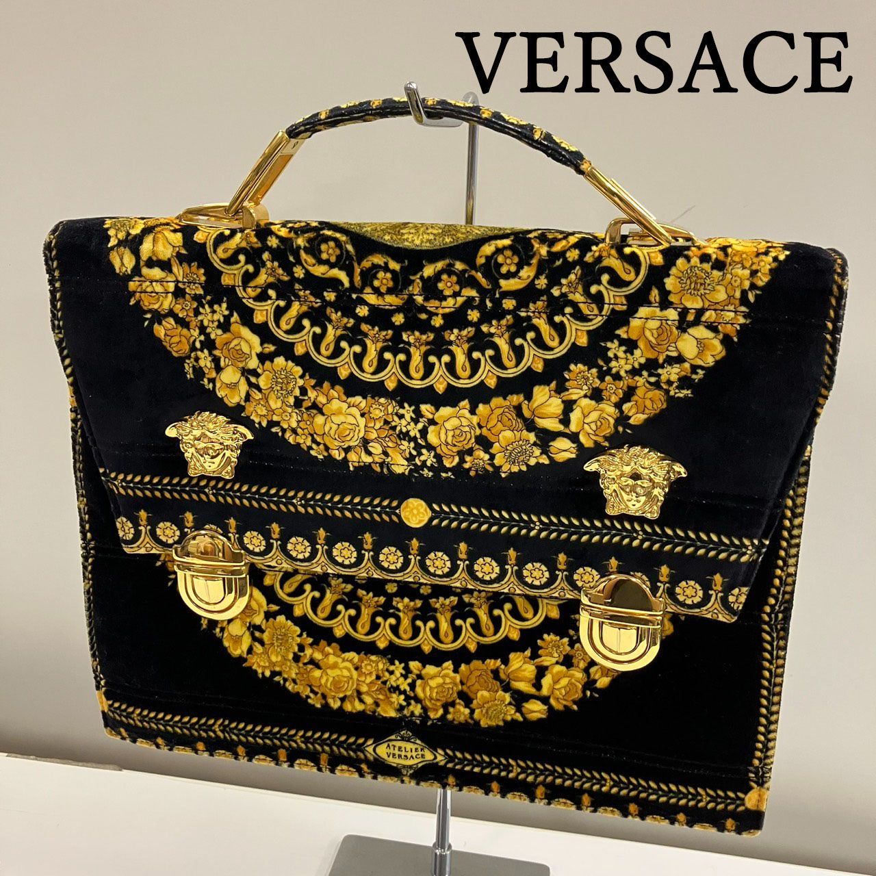 VERSACE　ヴェルサーチ　ハンドバッグ　ベロア素材　バロック調