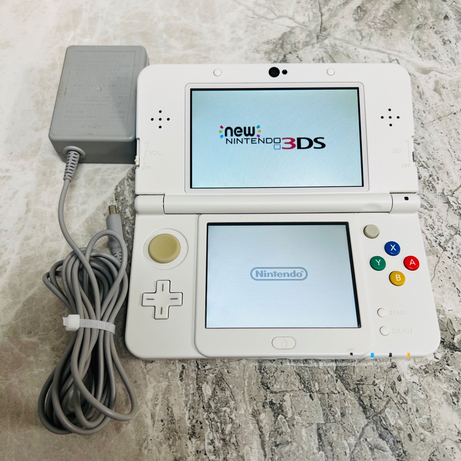 【完動品】New Nintendo 3DS ホワイト