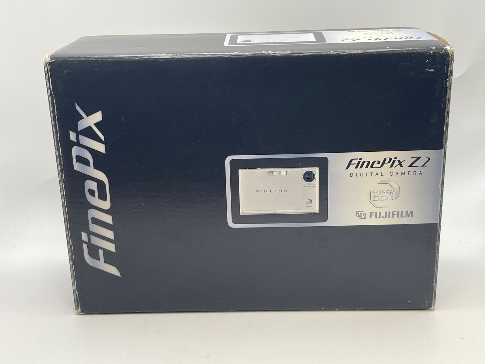 FUJIFILM finepix Z3 digital camera [with box and charger]