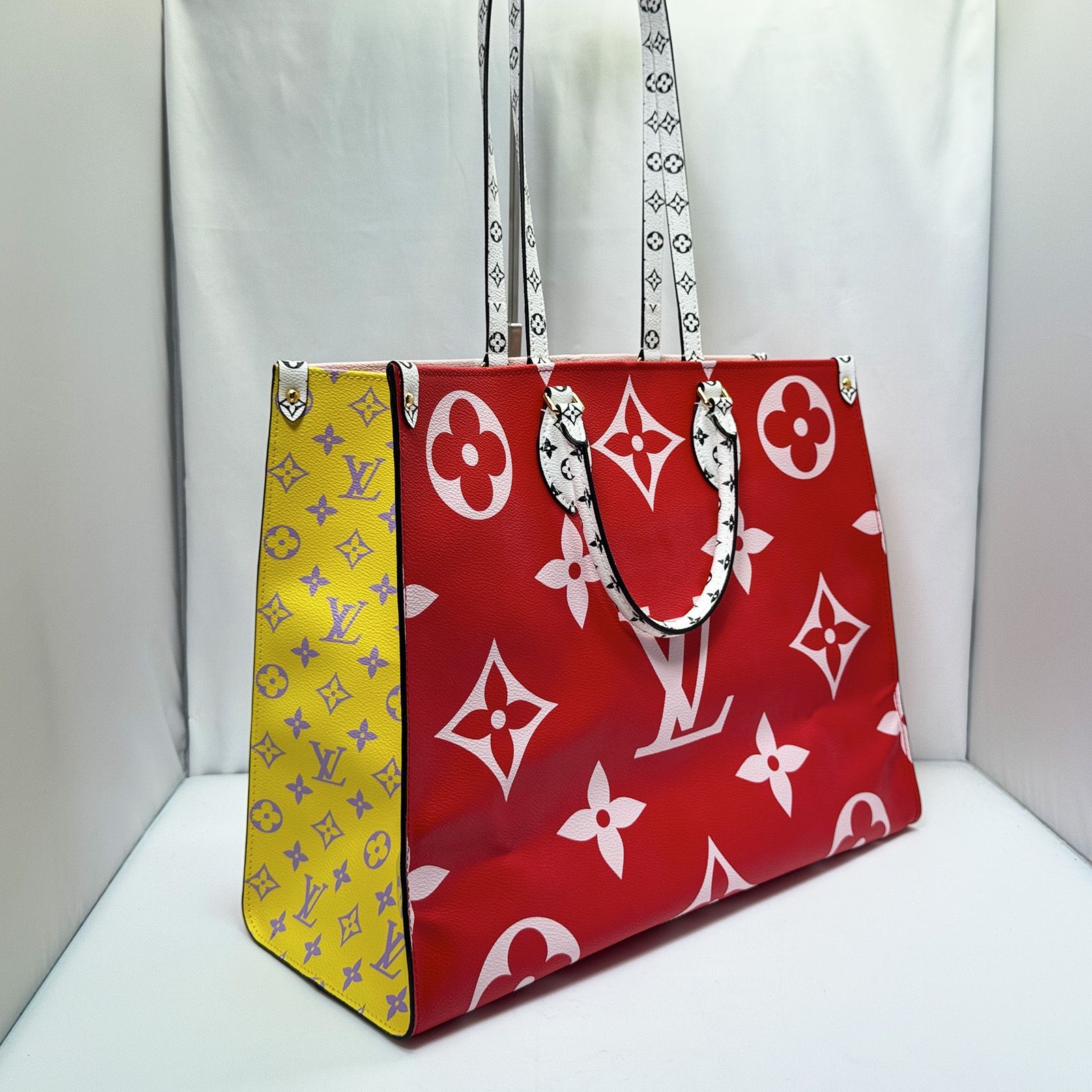 LOUIS VUITTON ルイヴィトン オンザゴー GM モノグラム ジャイアント ルージュ トートバッグ M44569