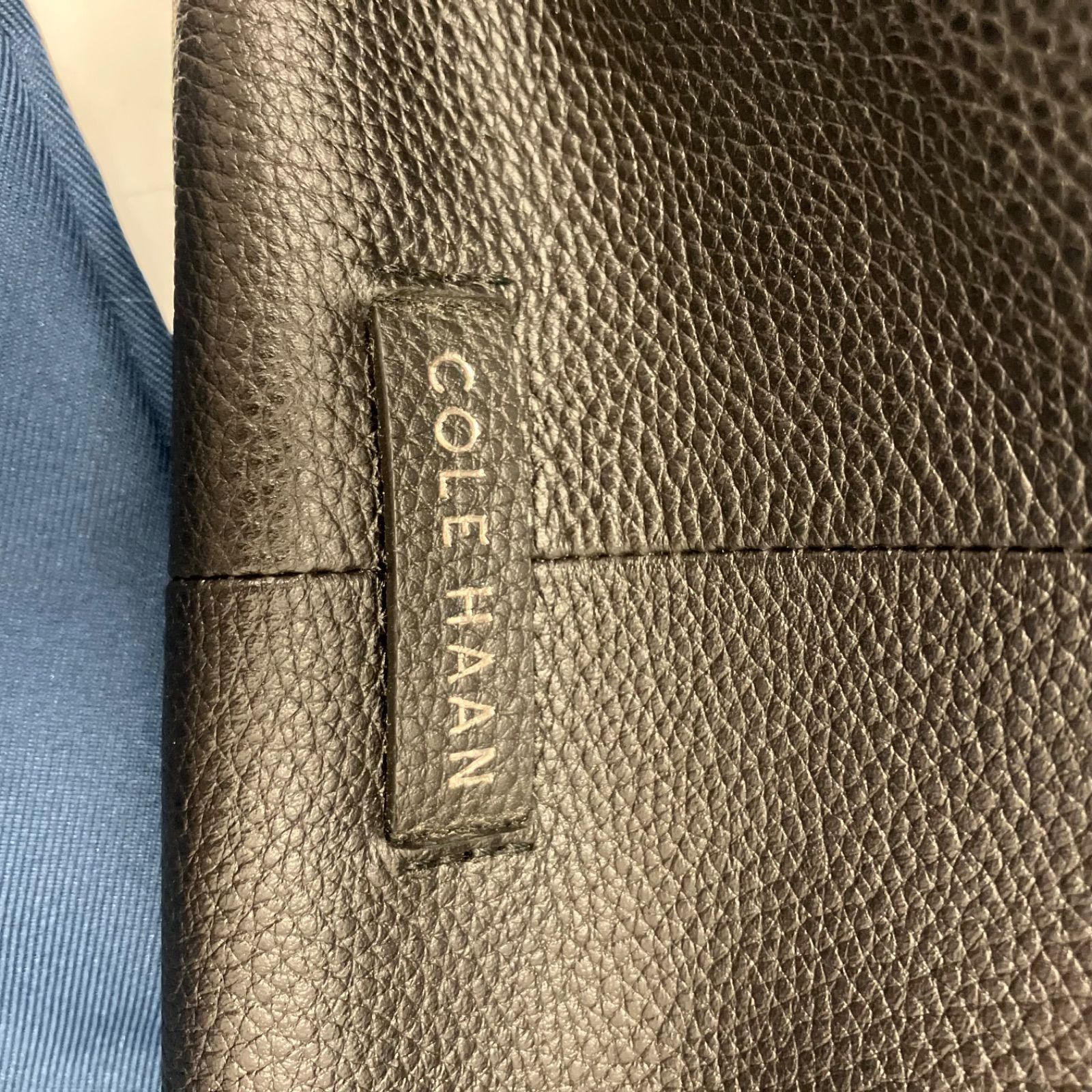 Y8108　COLE HAAN　コールハーン　 トートバッグ　2way　ショルダーバッグ　 レザー　ブラック系　黒　ターンロック　 ビジネス　保存袋付き　レディース