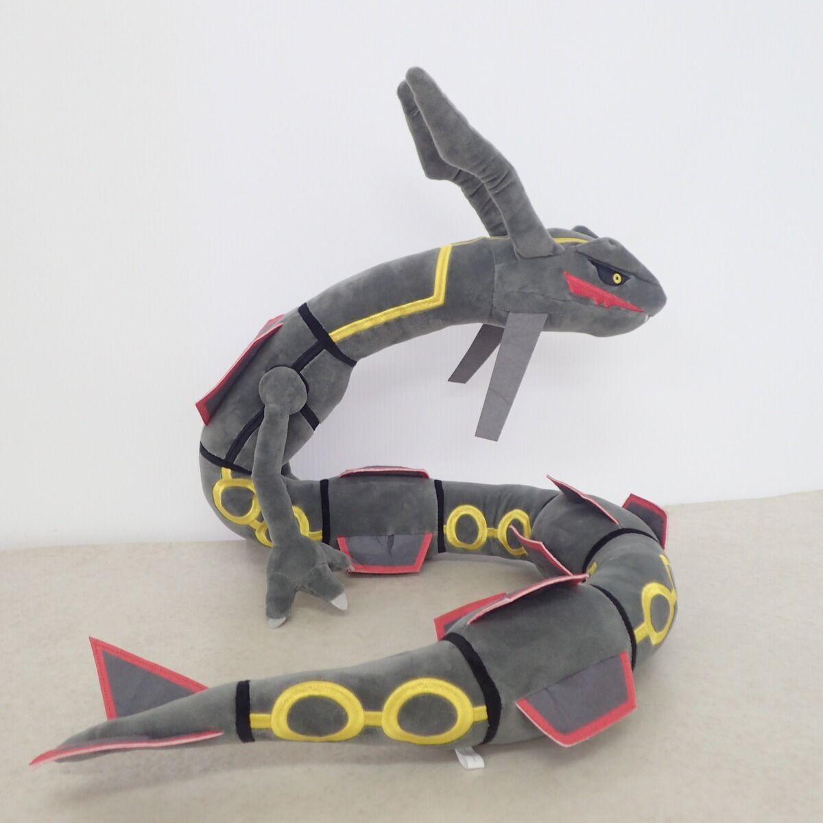 ポケモン 一番くじ A賞 黒いレックウザ 抱きぬいぐるみ 紙タグ無