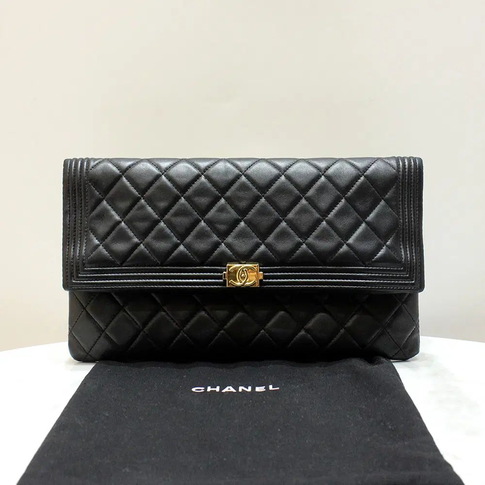 ブランドダオルドンレ CHANEL BOY ボーイ フォールディング クラッチバッグ 21番台 A80572