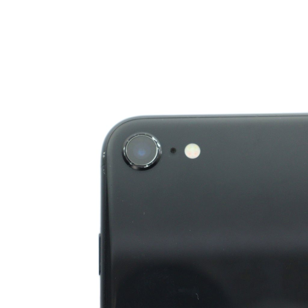 iPhone SE 第2世代 64GB ブラック 中古 - メルカリ