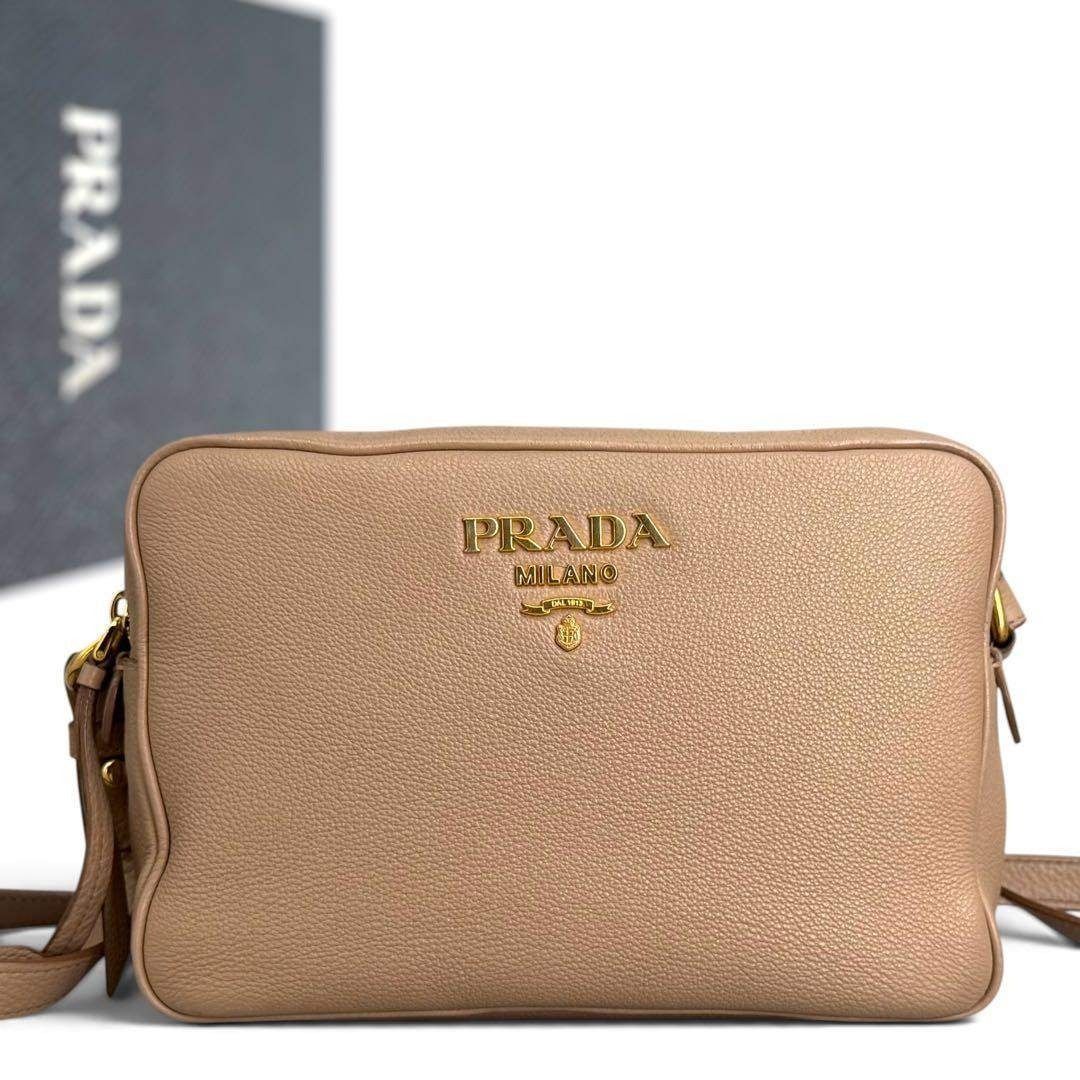 PRADA プラダ ショルダーバッグ 1BH079 ベージュ　ヴィッテロダイノ サコッシュ　ロゴ 77,000円