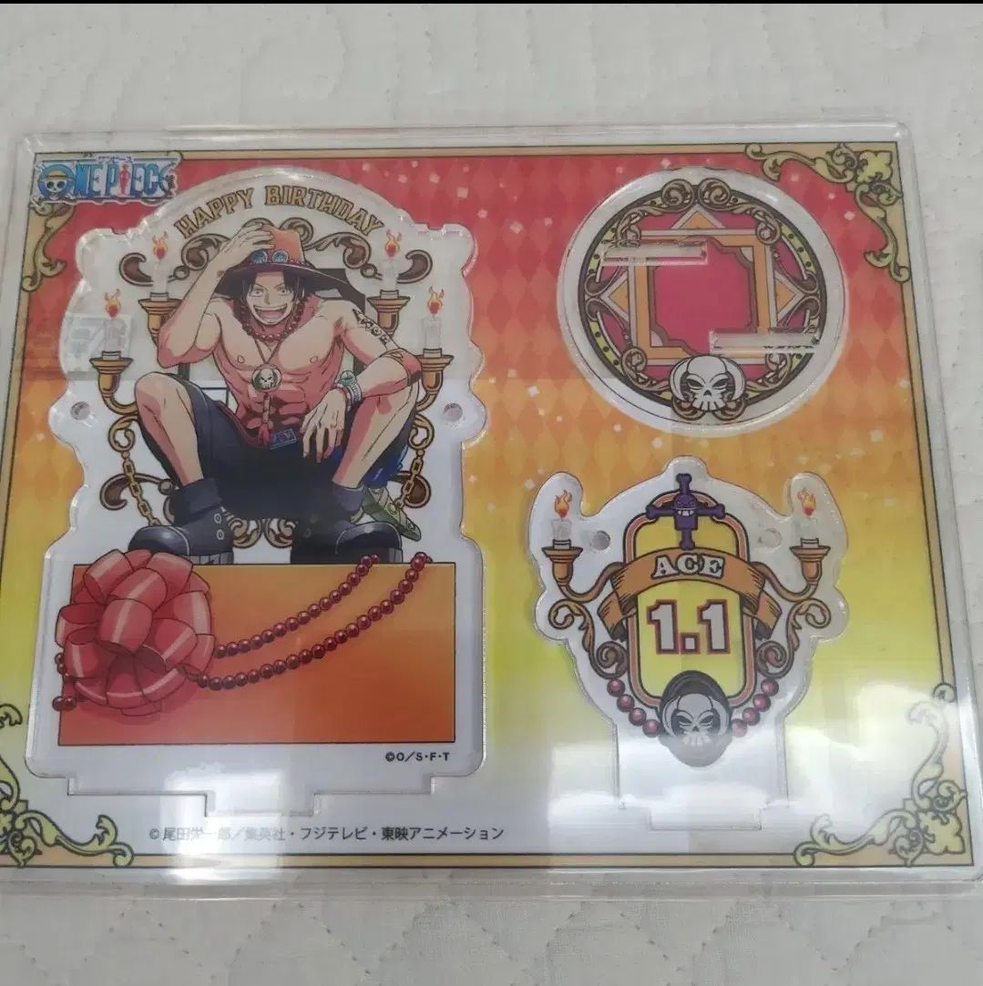 未開封 ONE PIECE エース 誕生日 アクリル 麦わらストア エースアクリル