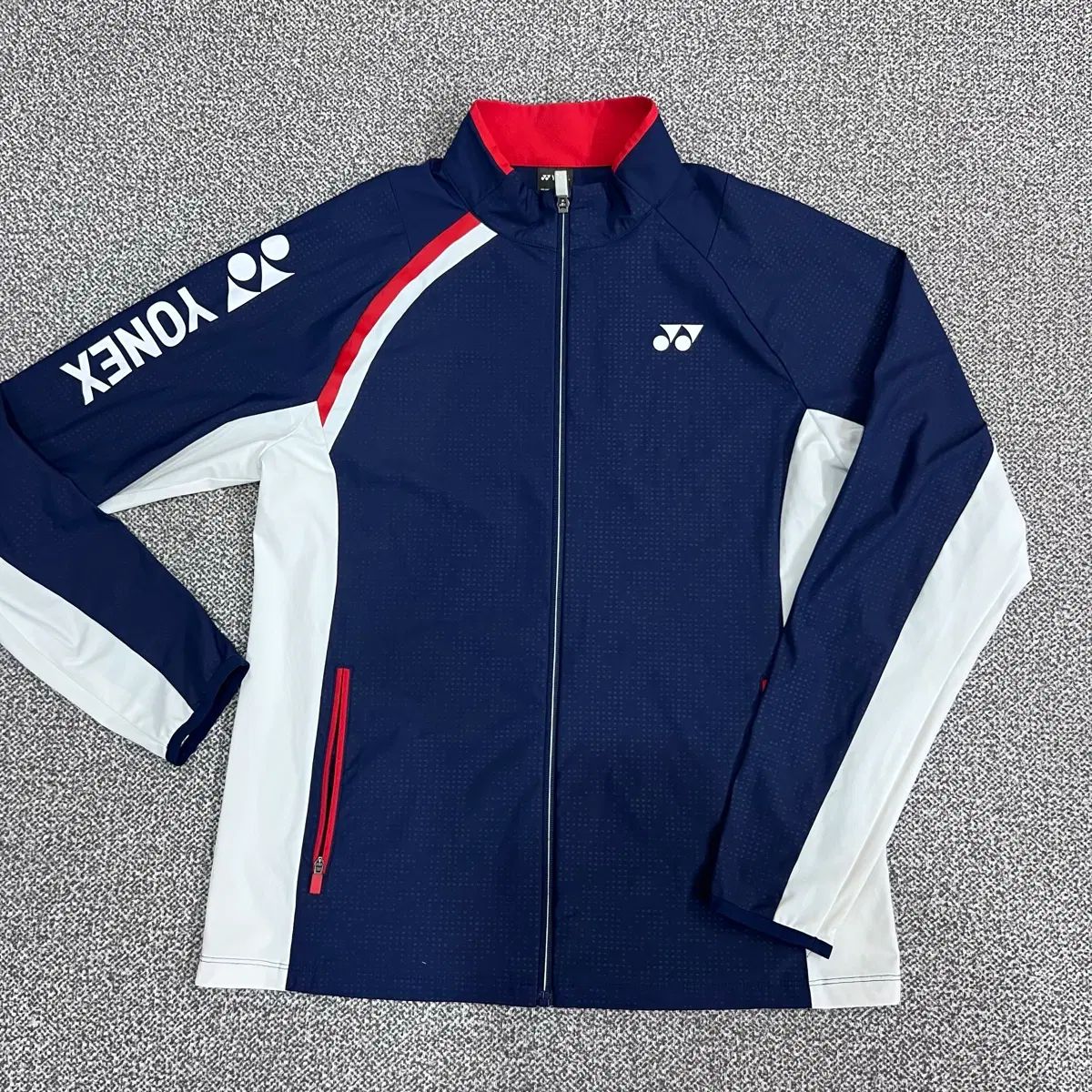 ヨネックス 7,241円