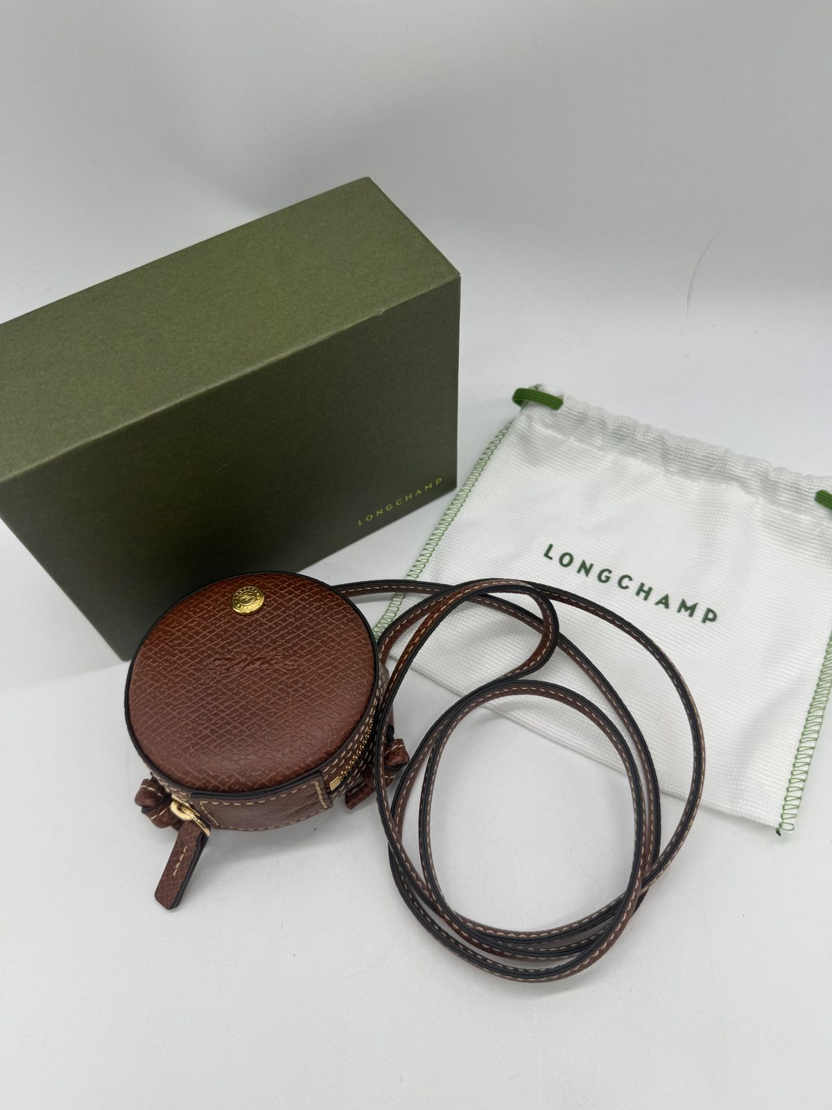 【未使用】 LONGCHAMP ロンシャン エピュレ コード付き　レザー ショルダー コインケース P3692