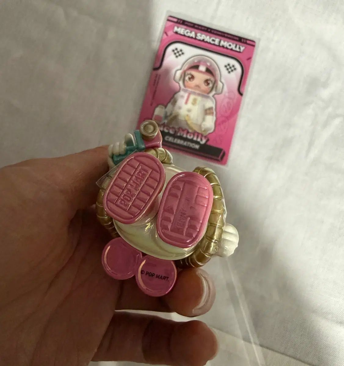 ポップマート 正規品 MEGA スペース MOLLY Secret Honey 100% シリーズ4 シェラブレエーション