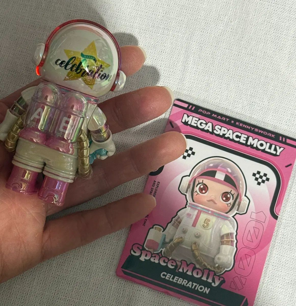 ポップマート 正規品 MEGA スペース MOLLY Secret Honey 100% シリーズ4 シェラブレエーション