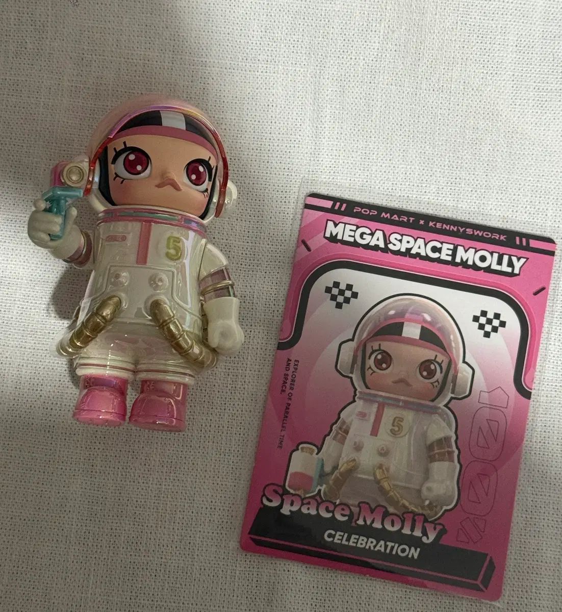 ポップマート 正規品 MEGA スペース MOLLY Secret Honey 100% シリーズ4 シェラブレエーション