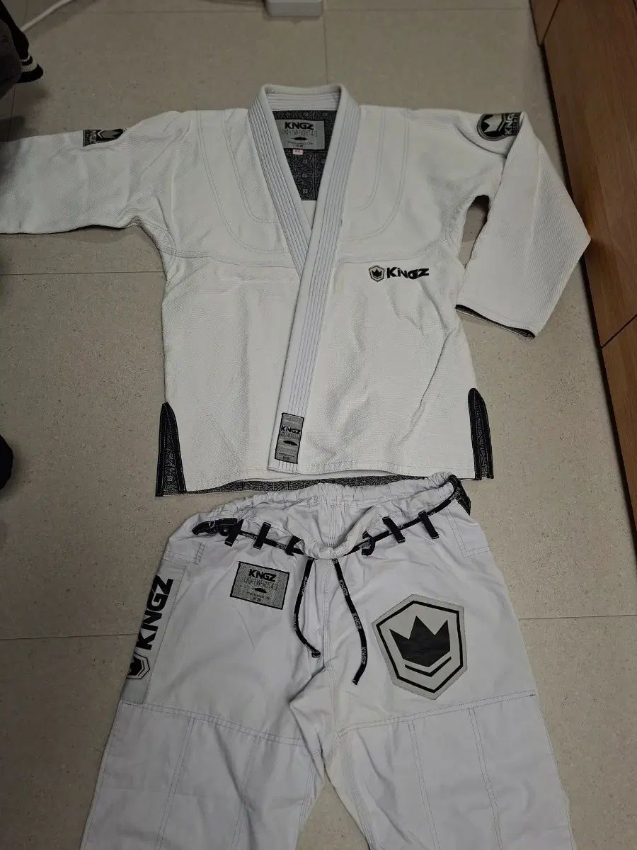 キングズ ライトウェイト 4 0 柔術 Jiu-Jitsu 柔道着 A1L