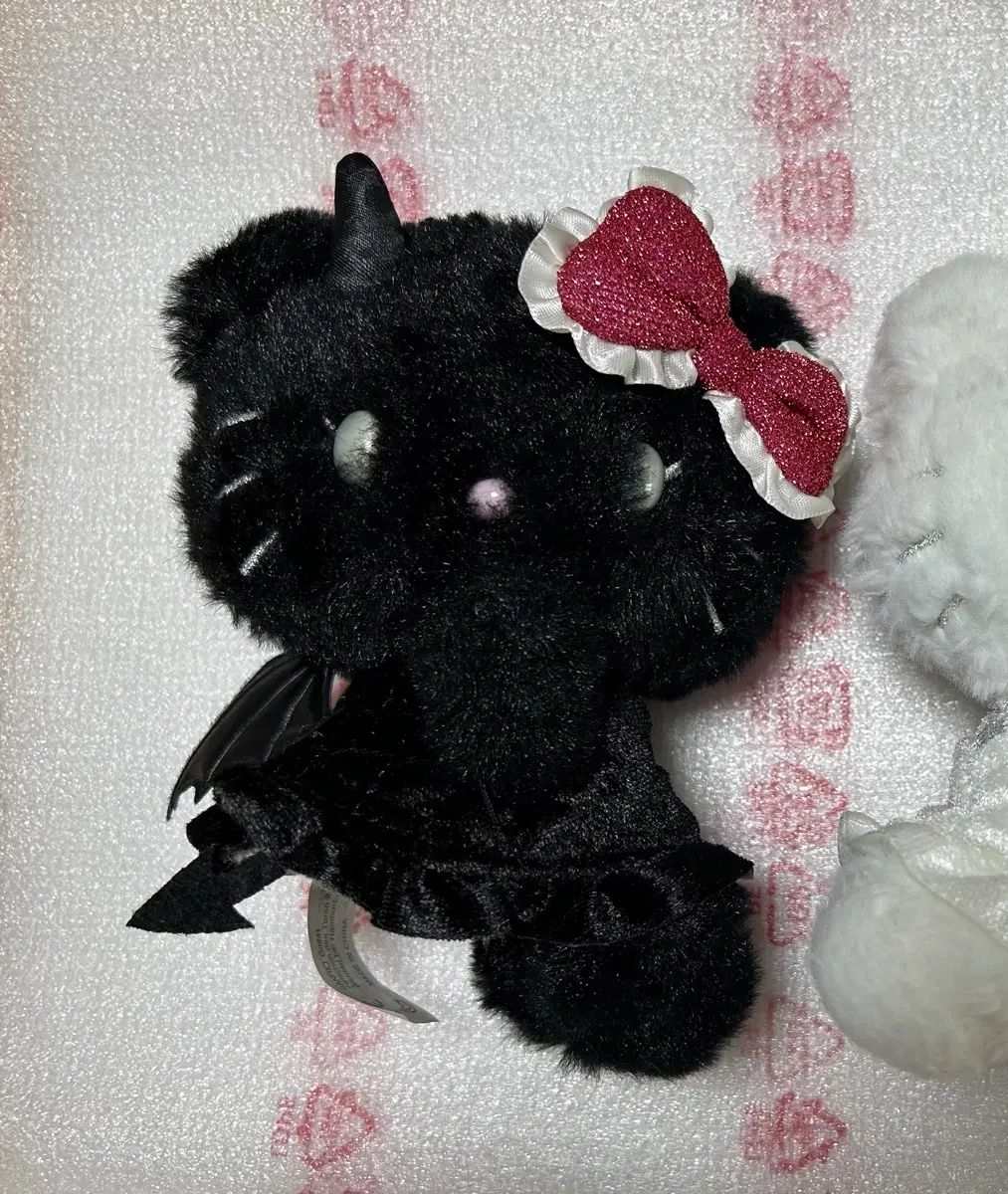 ハローキティ天使と悪魔マスコットぬいぐるみ 悪魔キティ