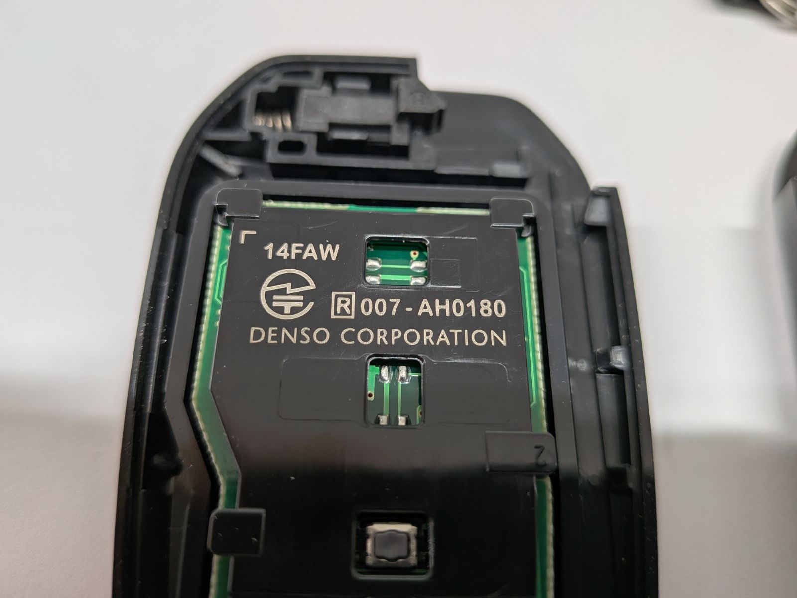 https://assets.mercari-shops-static.com/-/large/plain/2JWDPR6RgpG7tcVh67Ufam.jpg@jpg