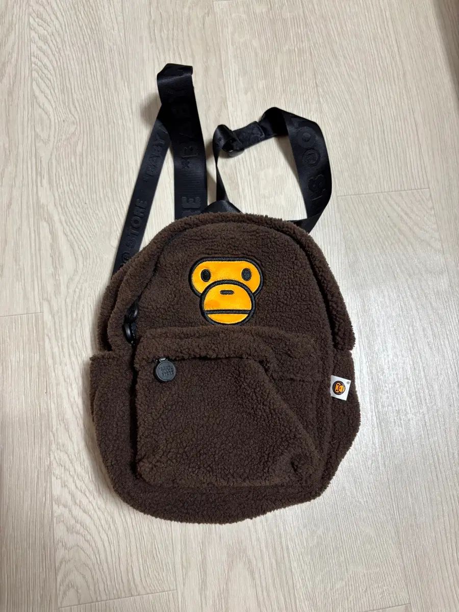 A BATHING APE® ベイビー マイロ ミニ ファー バックパック